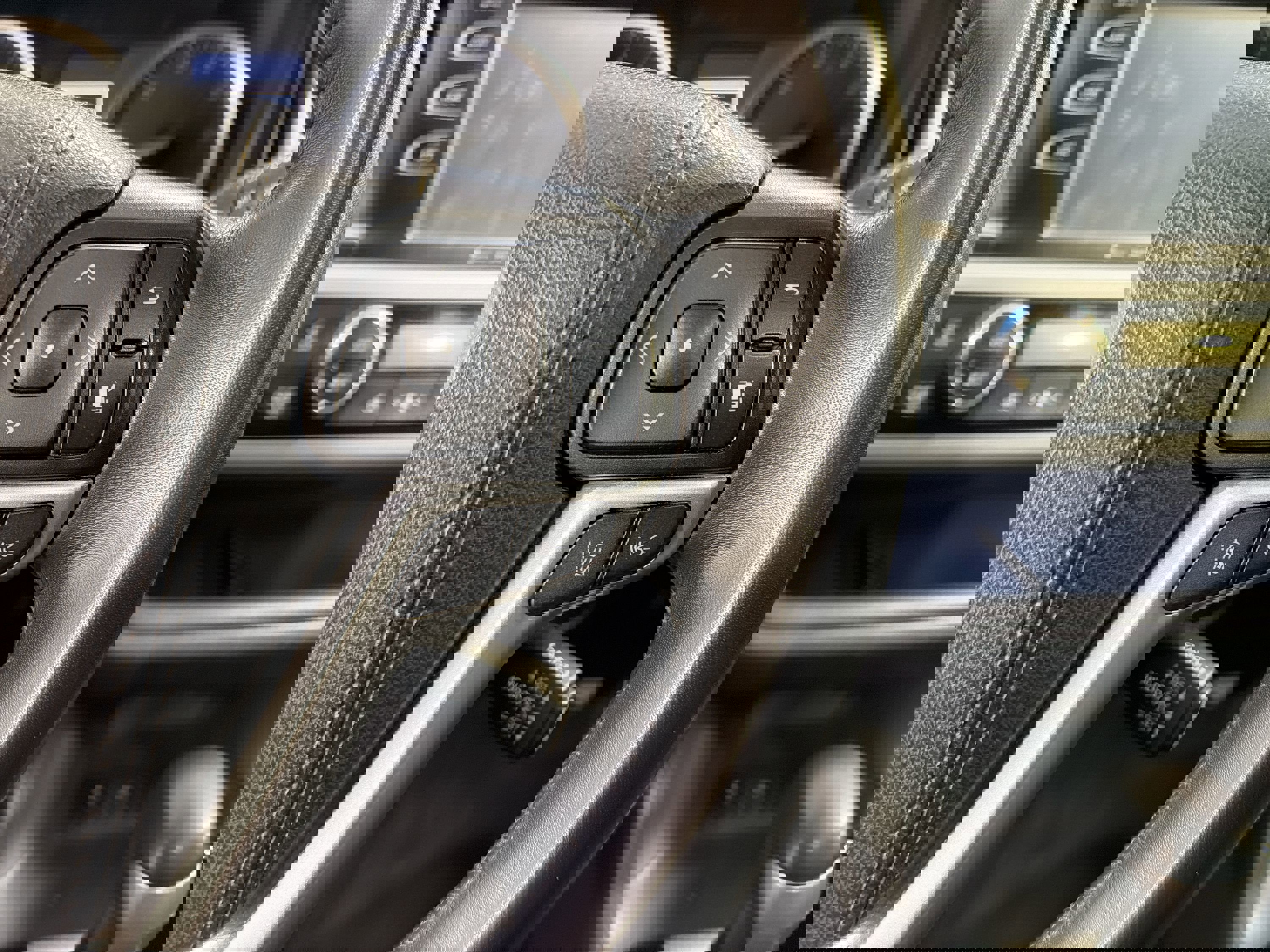 Used 2019 Toyota Highlander SE image 15