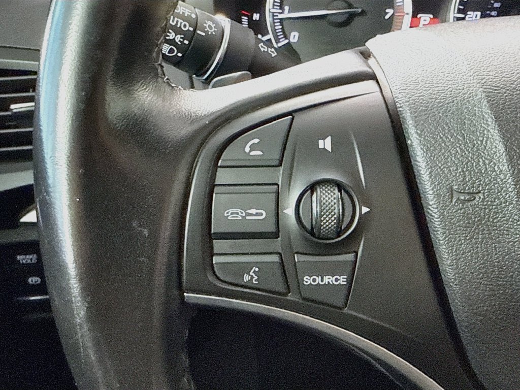Used 2020 Acura MDX w/ Technology Package FWD image 11