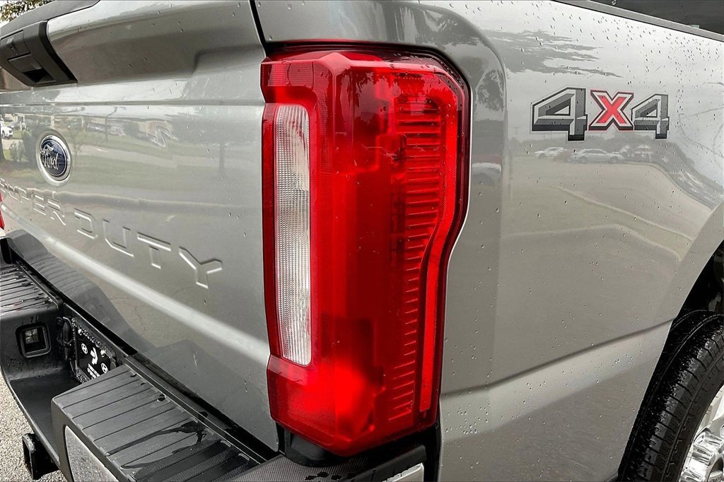 Used 2024 Ford F250 XLT image 39