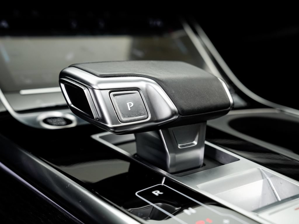 Used 2023 Audi Q8 Prestige AWD/4WD image 19