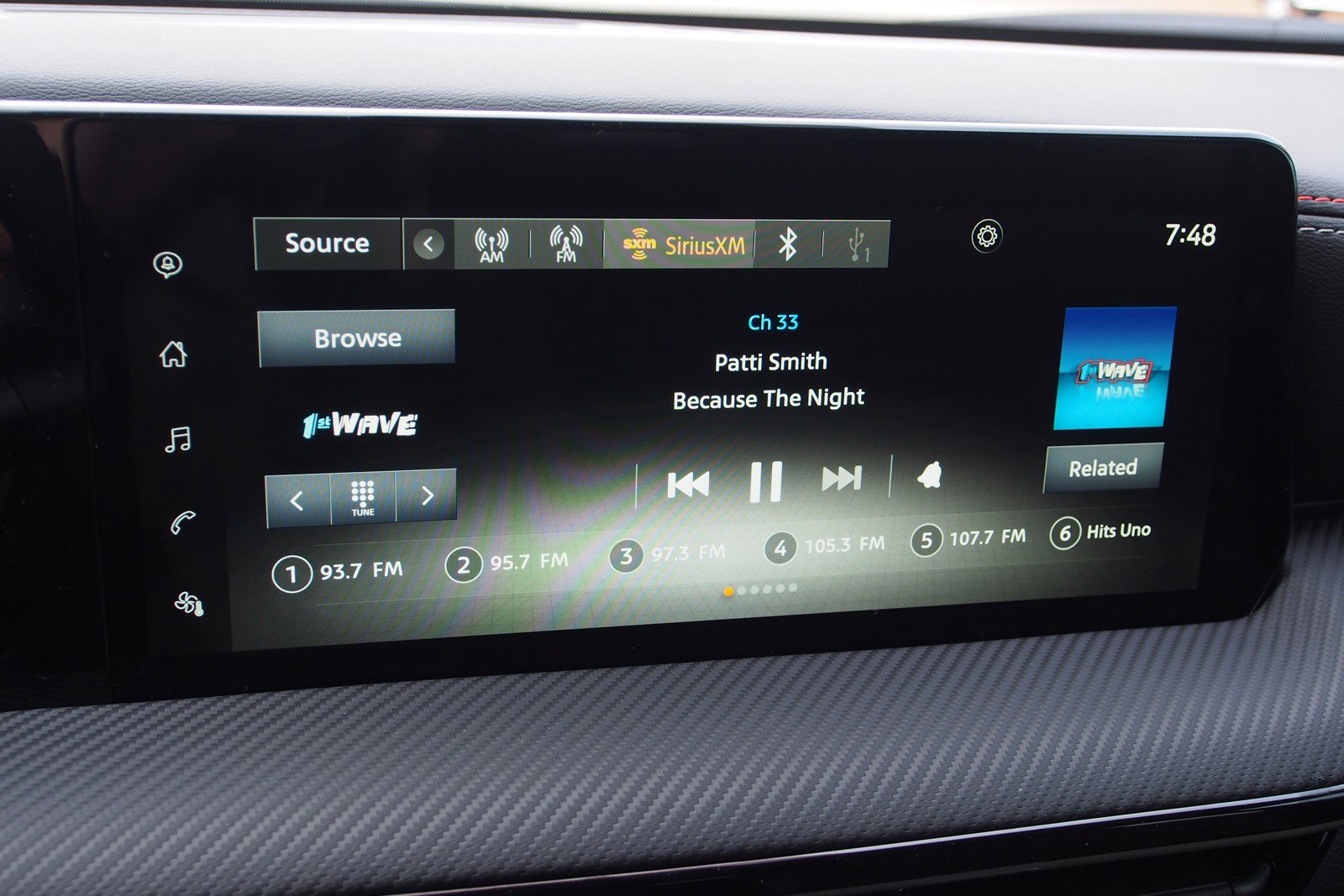 Used 2025 Nissan Kicks SR image 23