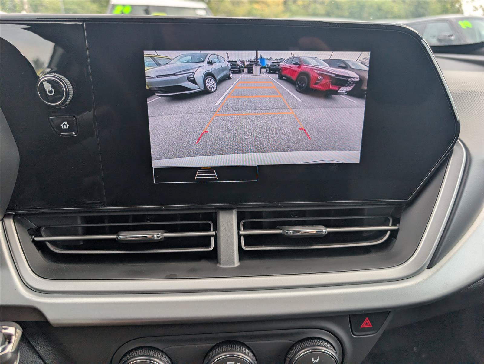 New 2026 Chevrolet Trax RS w/ Sunroof Package FWD image 23