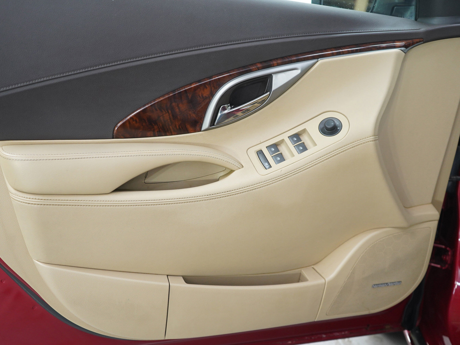 Used 2012 Buick LaCrosse Premium image 16