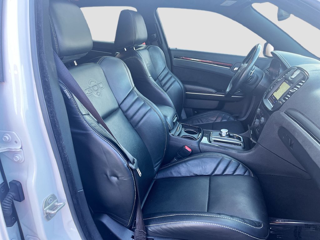 Used 2023 Chrysler 300 C RWD image 30