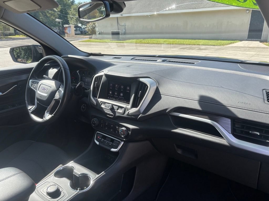 Used 2024 GMC Terrain SLE FWD image 23