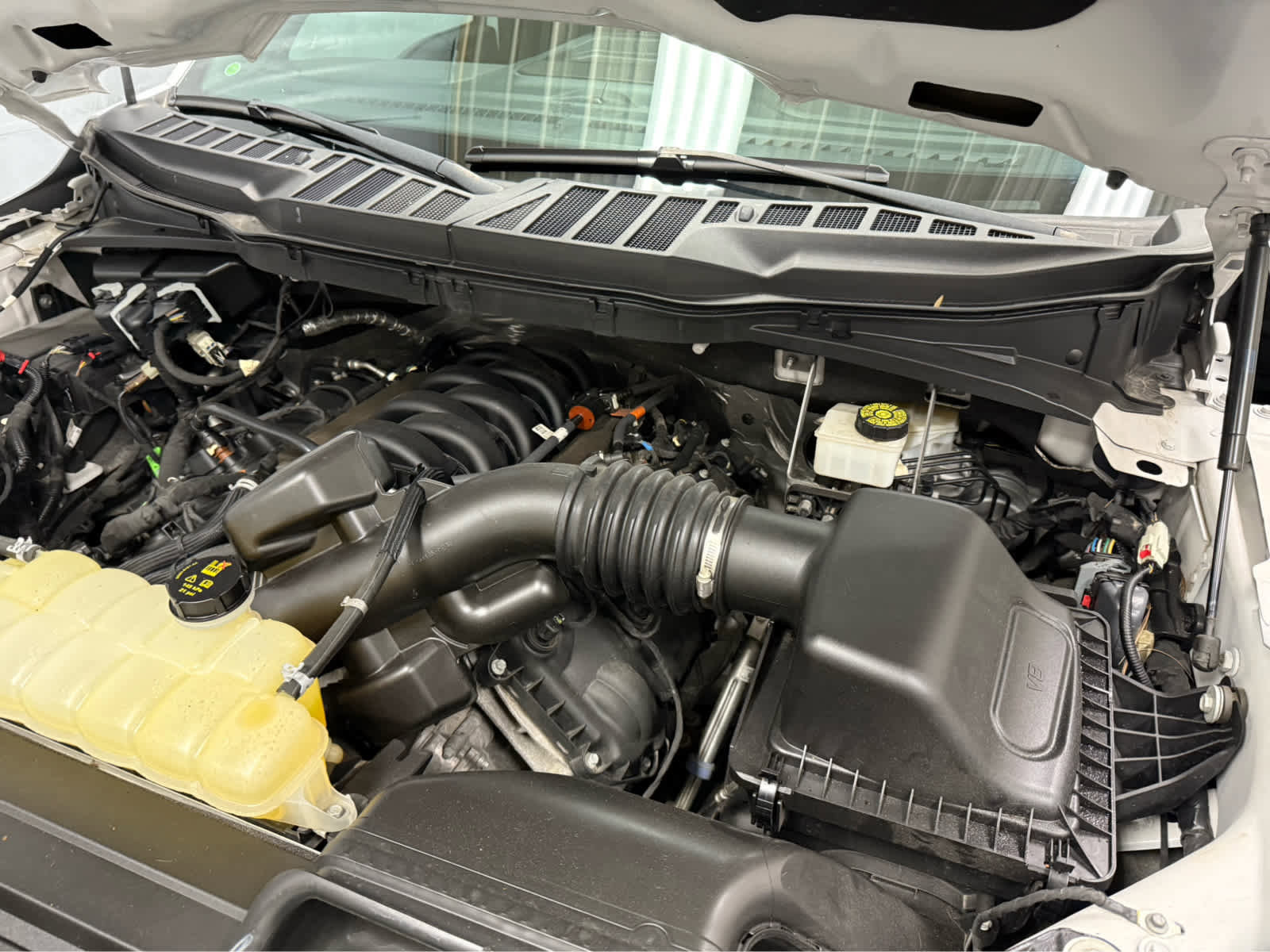 Used 2022 Ford F150 XLT w/ Equipment Group 302A High image 40