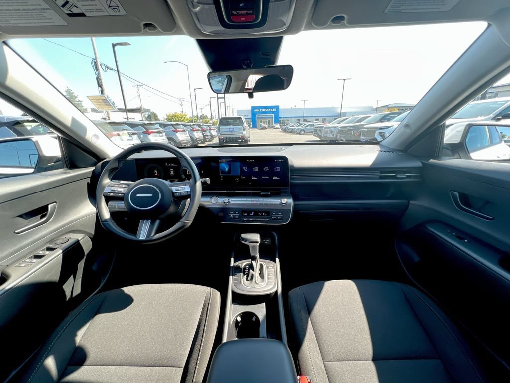 Used 2025 Hyundai Kona SEL FWD image 18