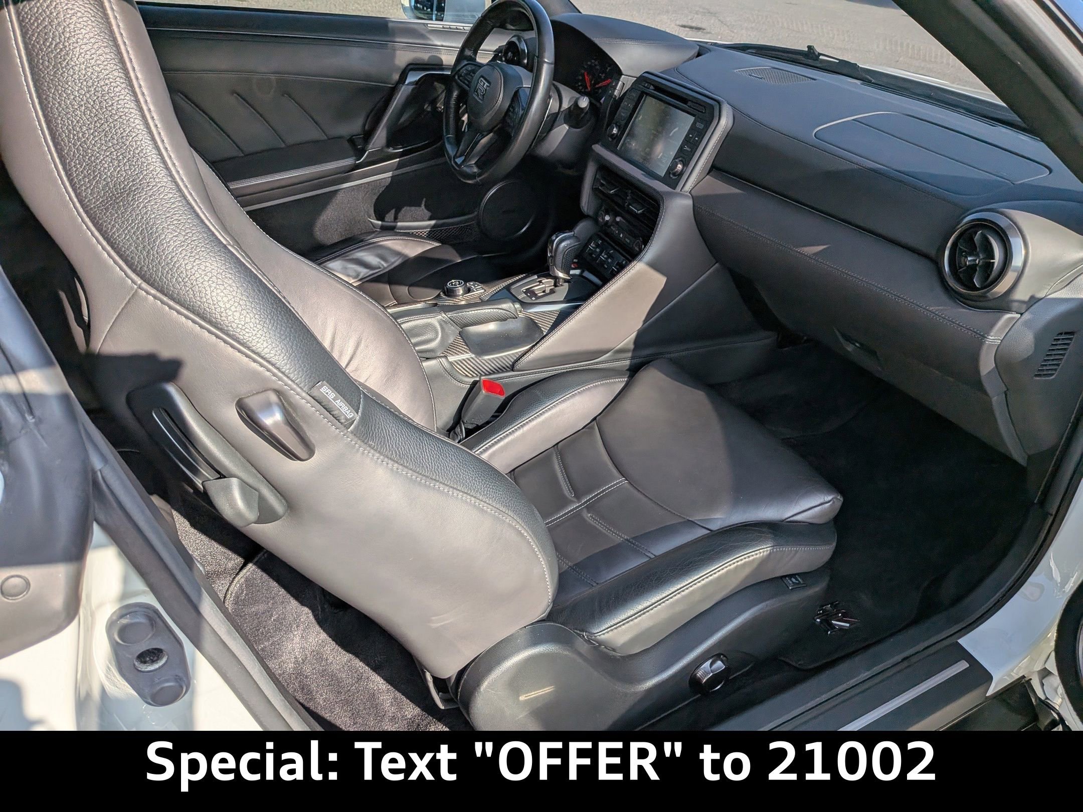 Used 2021 Nissan GT-R Premium image 14