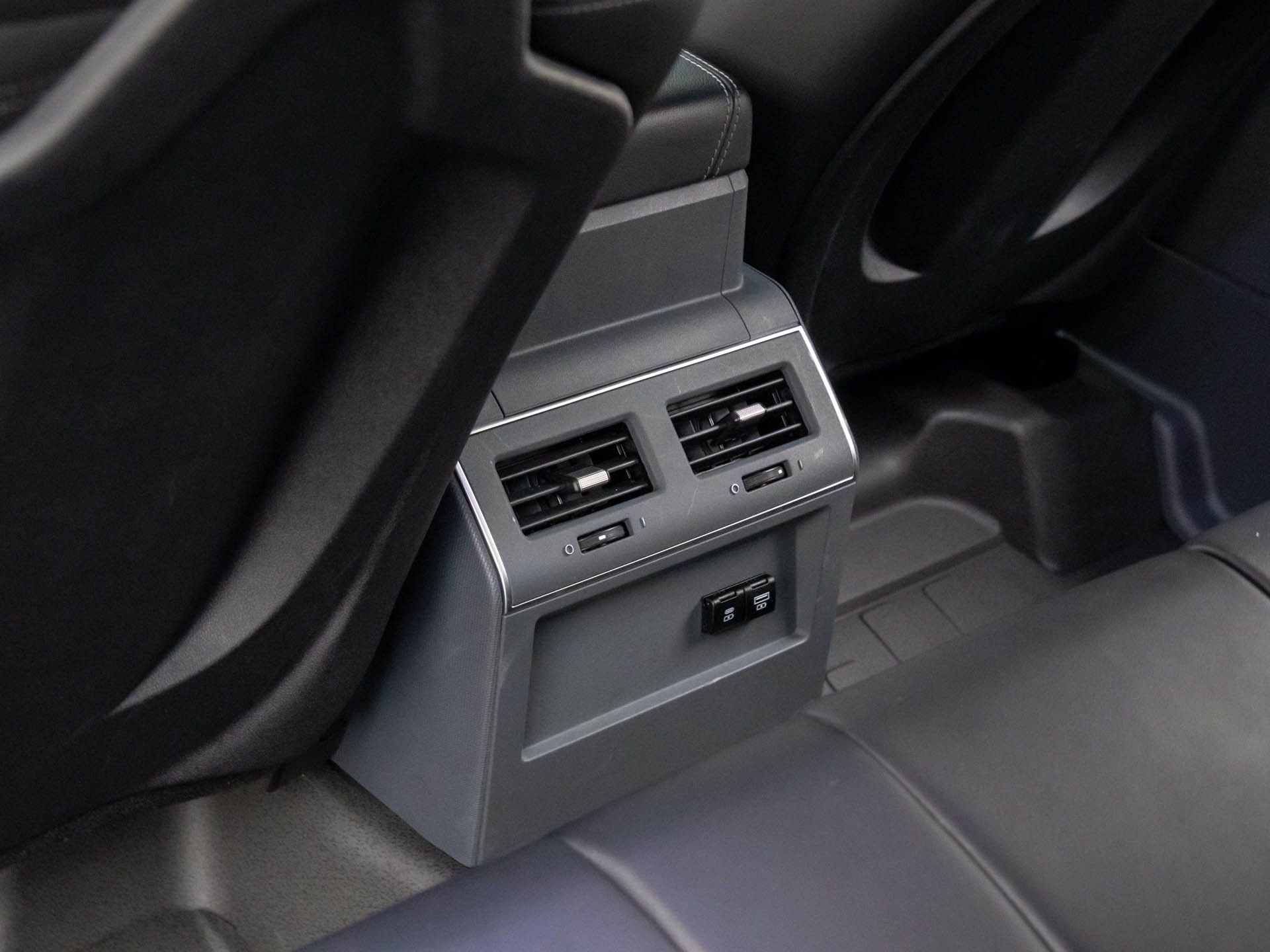 Used 2024 INEOS Grenadier Fieldmaster Edition image 16