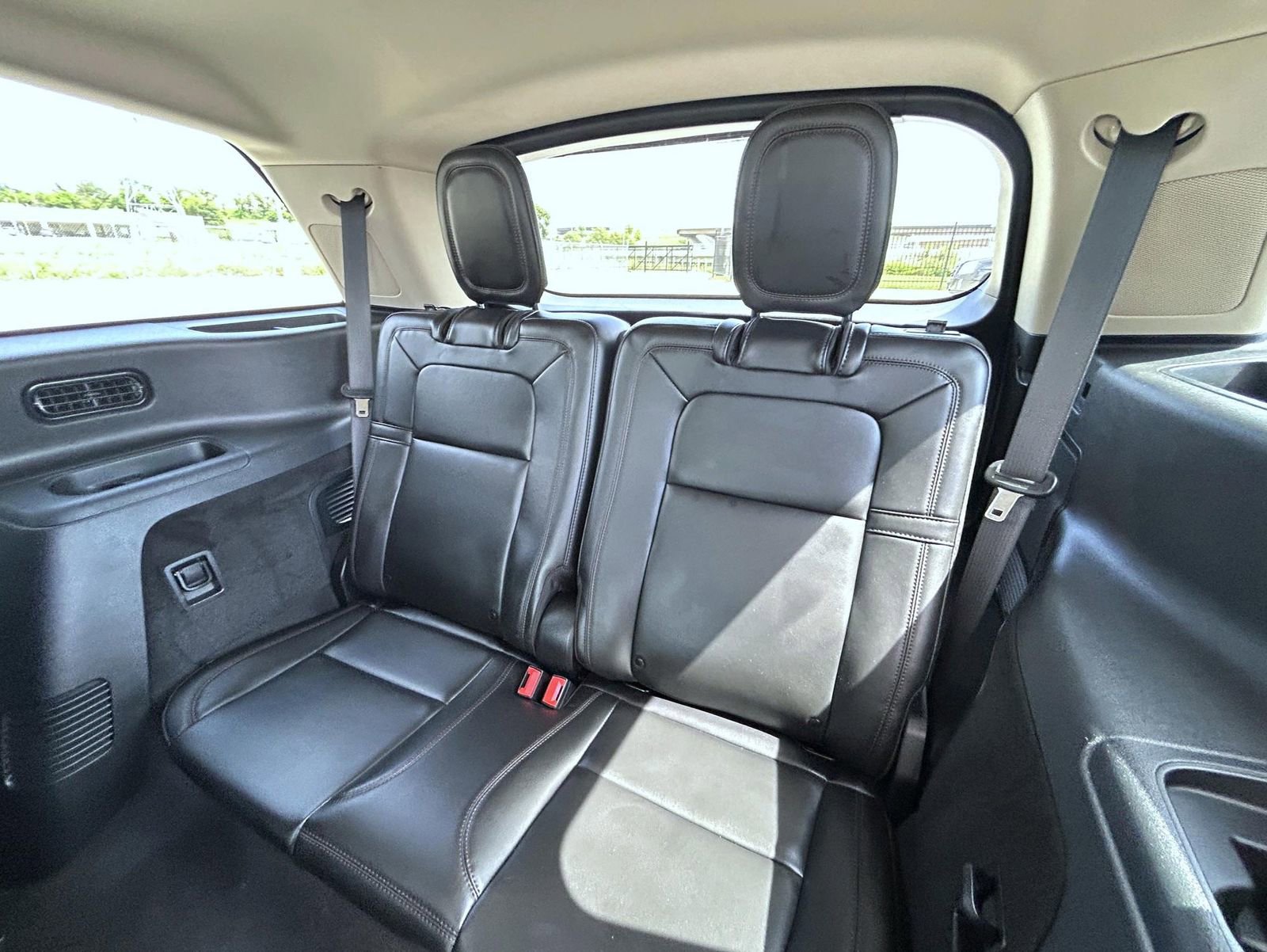 Used 2024 Lincoln Aviator Reserve w/ Equipment Group 201A AWD/4WD image 22