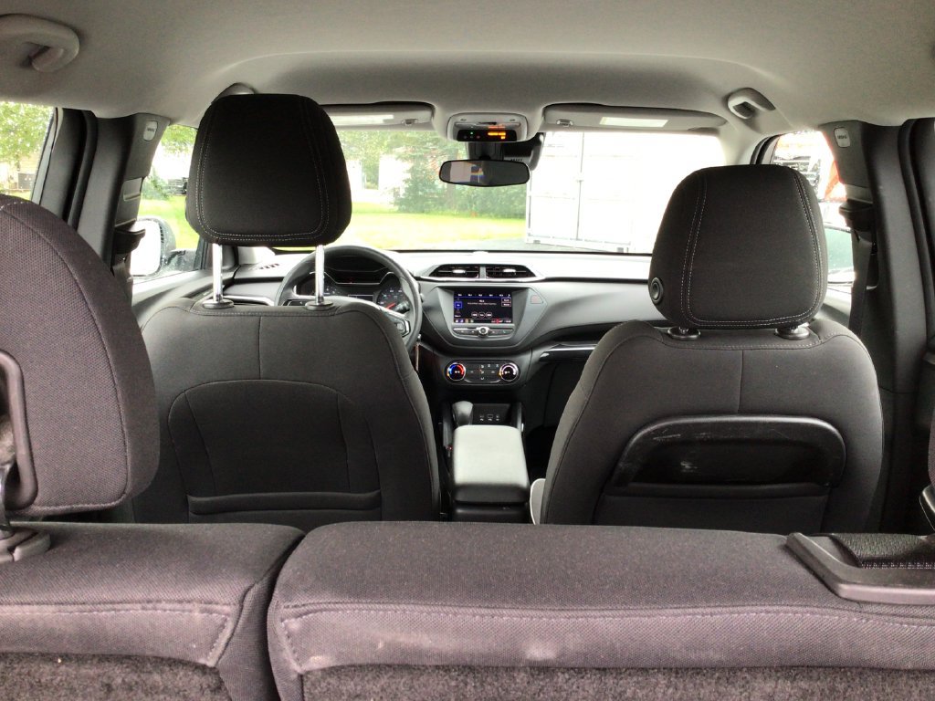 Used 2023 Chevrolet TrailBlazer LS FWD image 40
