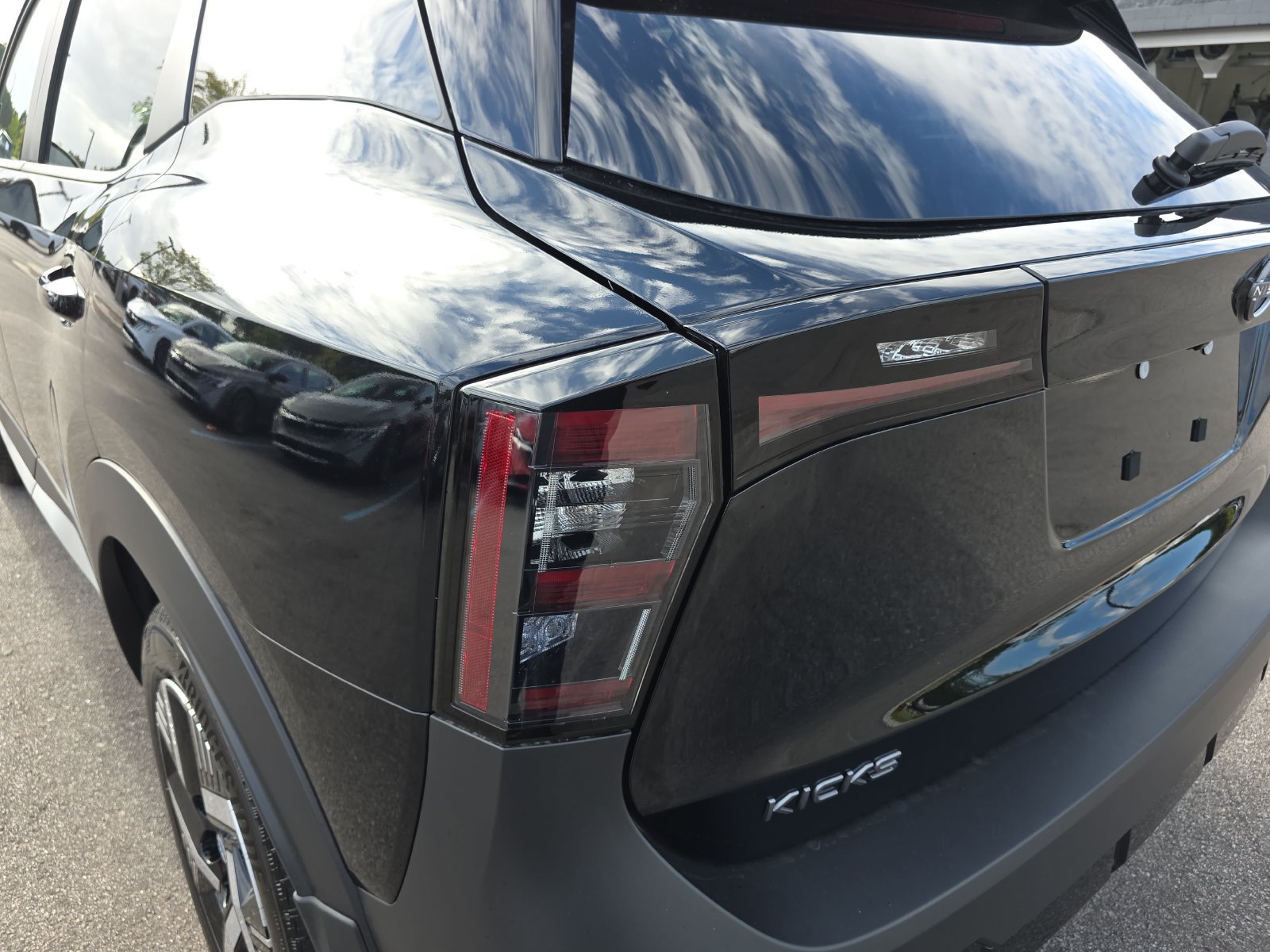 New 2027 Nissan Kicks SV FWD image 15