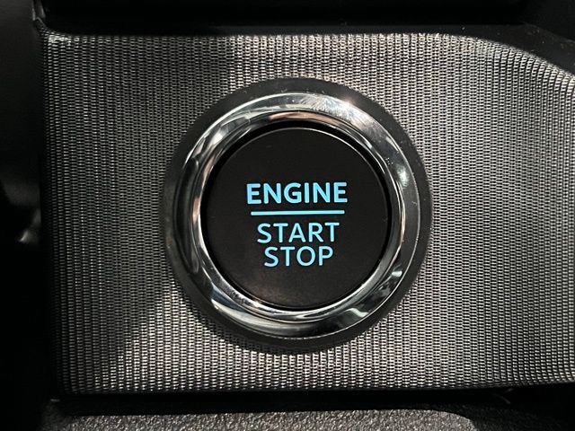 Used 2025 Ford F450 Platinum w/ FX4 Off-Road Package image 30