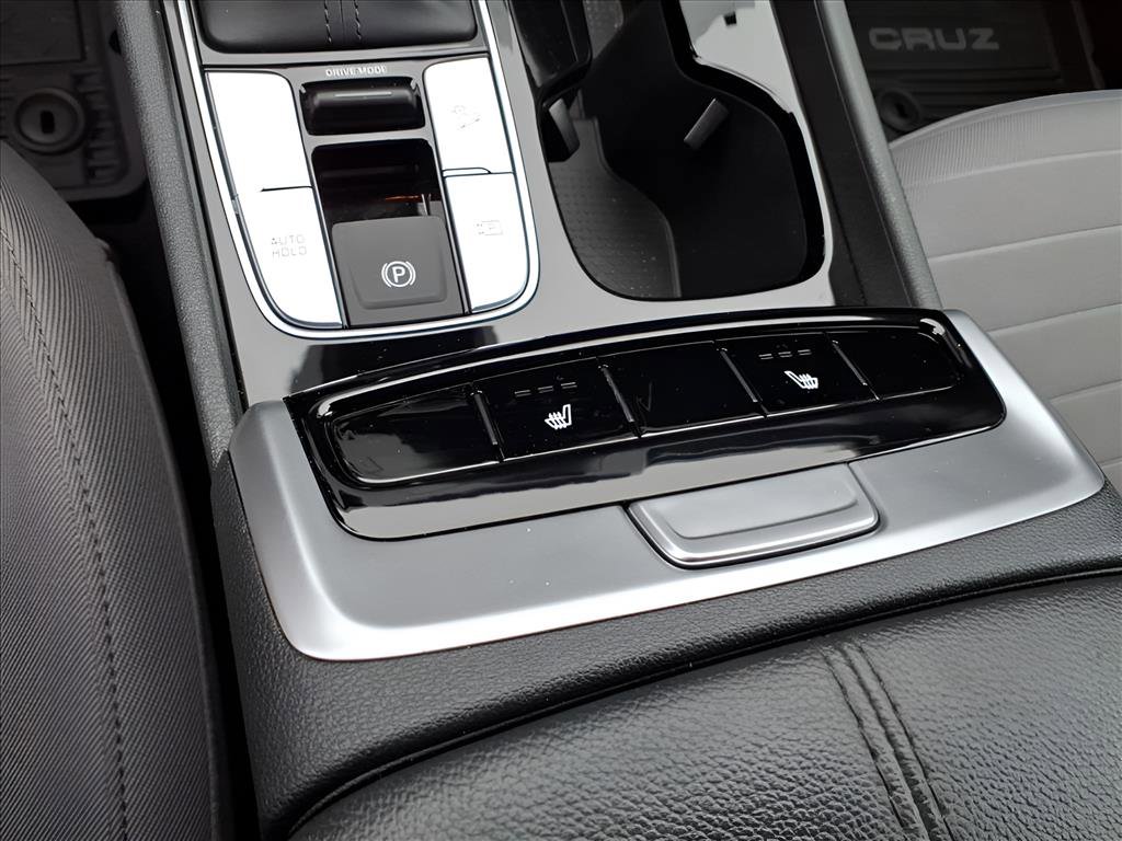 Used 2024 Hyundai Santa Cruz SEL image 16