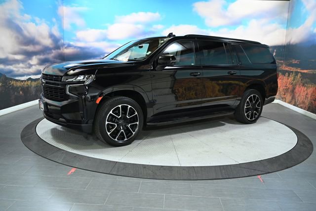 Used 2023 Chevrolet Suburban RST w/ Luxury Package image 4