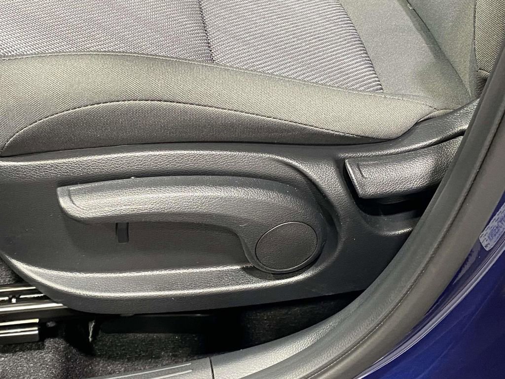 New 2026 Kia Seltos LX image 17