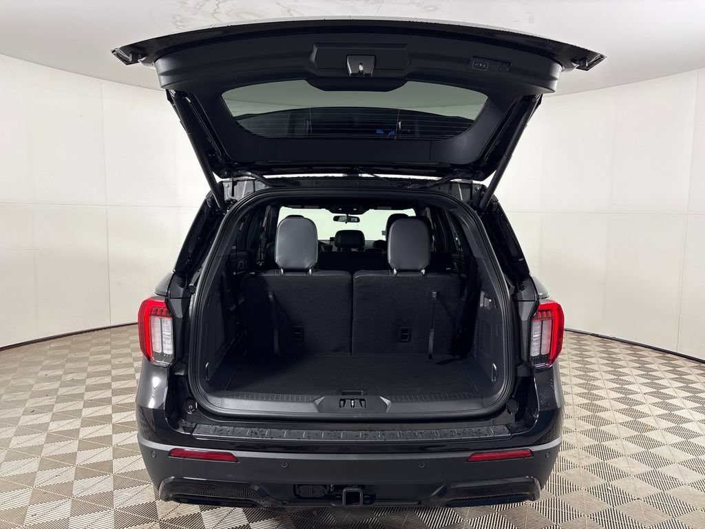 New 2026 Ford Explorer ST-Line RWD image 27