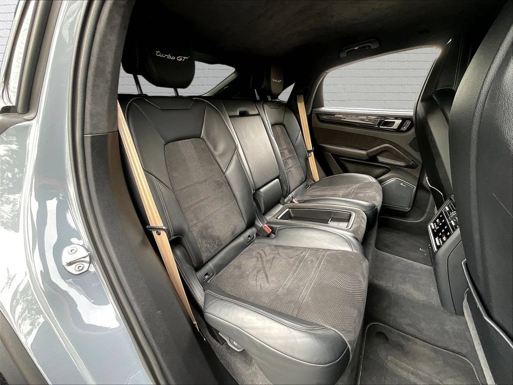 Used 2022 Porsche Cayenne Turbo GT AWD/4WD image 22