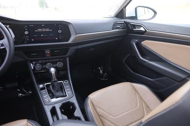Used 2019 Volkswagen Jetta SEL Premium FWD image 24