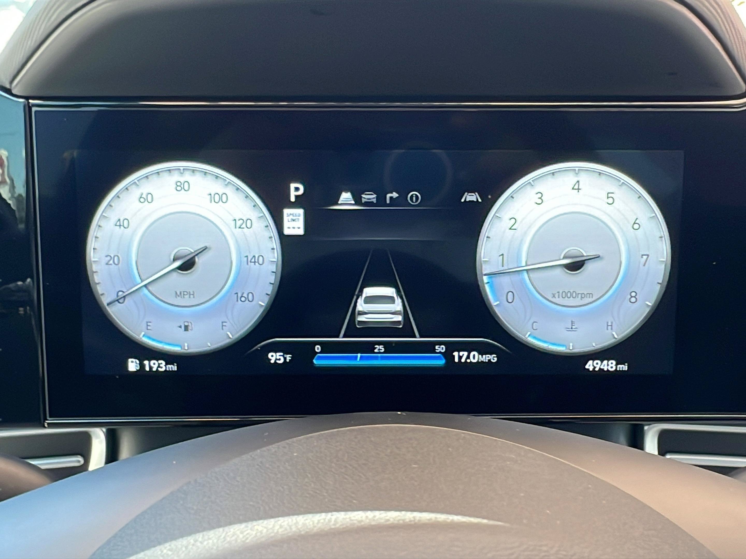 Certified 2025 Hyundai Elantra Limited FWD image 22