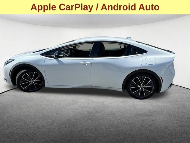 Used 2024 Toyota Prius XLE FWD image 6