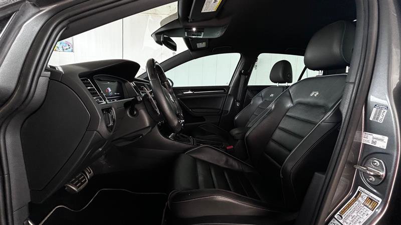 Used 2019 Volkswagen Golf R 4-Door image 10