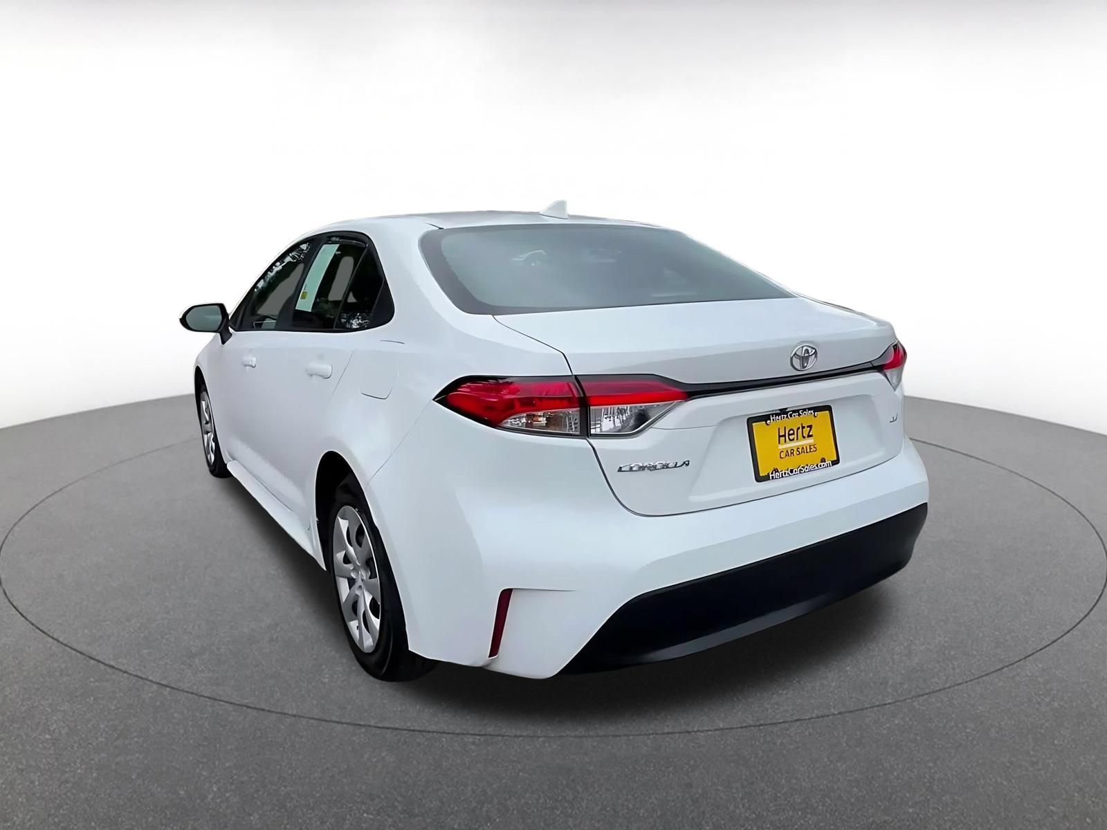 Used 2025 Toyota Corolla LE FWD image 10