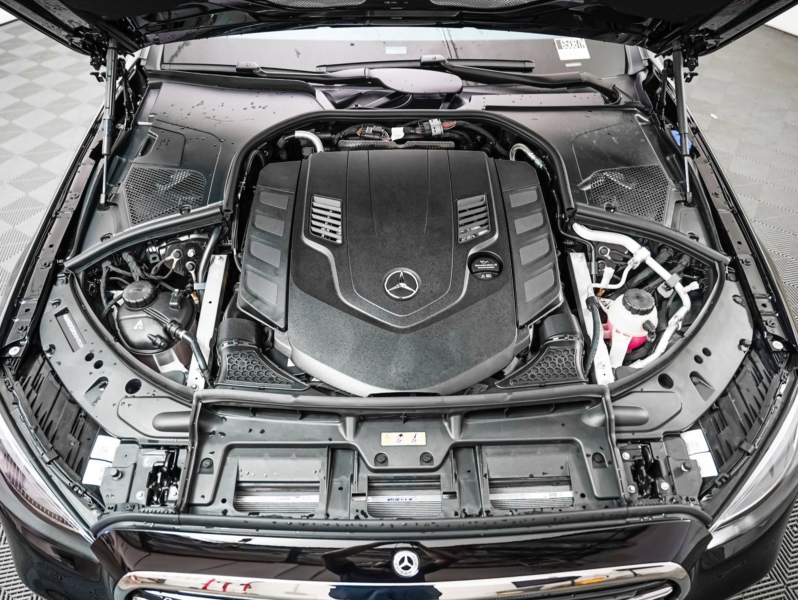 New 2025 Mercedes-Benz S 580 4MATIC Sedan image 4