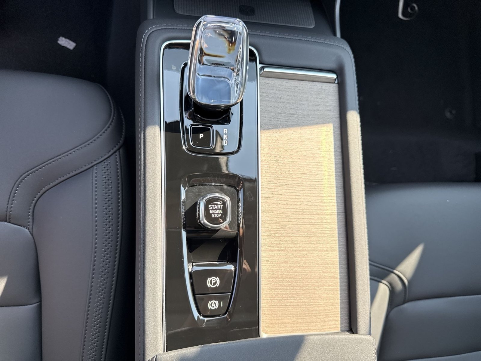 New 2026 Volvo XC90 B6 Plus w/ Protection Package Premier AWD/4WD image 22