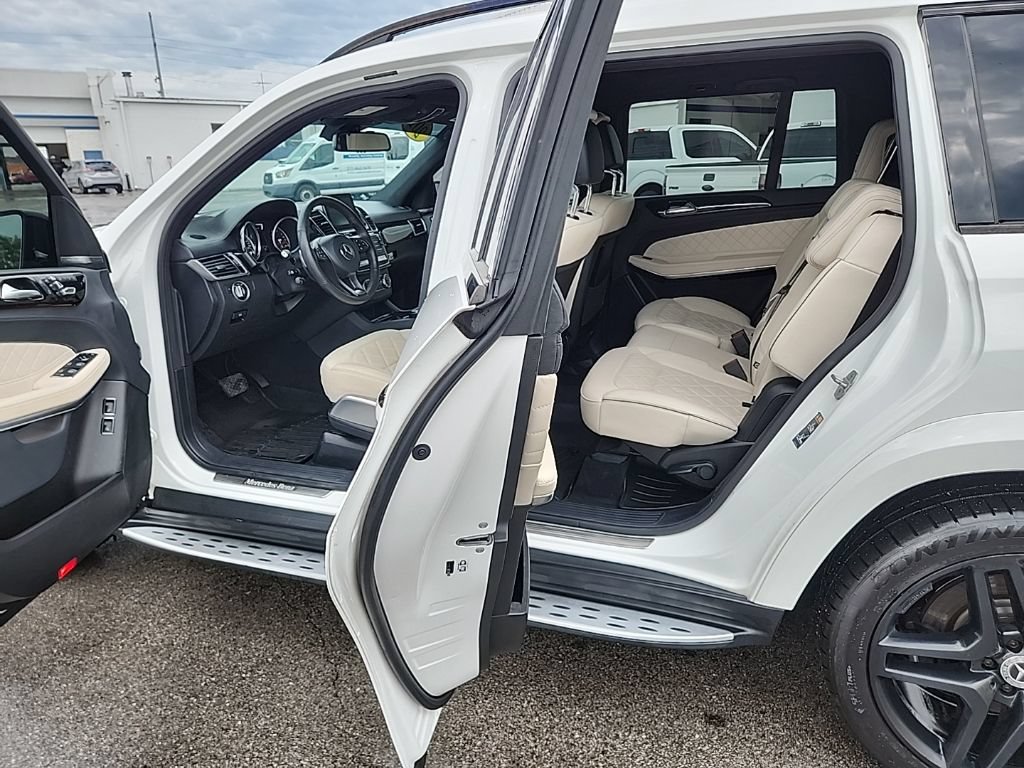 Used 2018 Mercedes-Benz GLS 550 4MATIC image 10