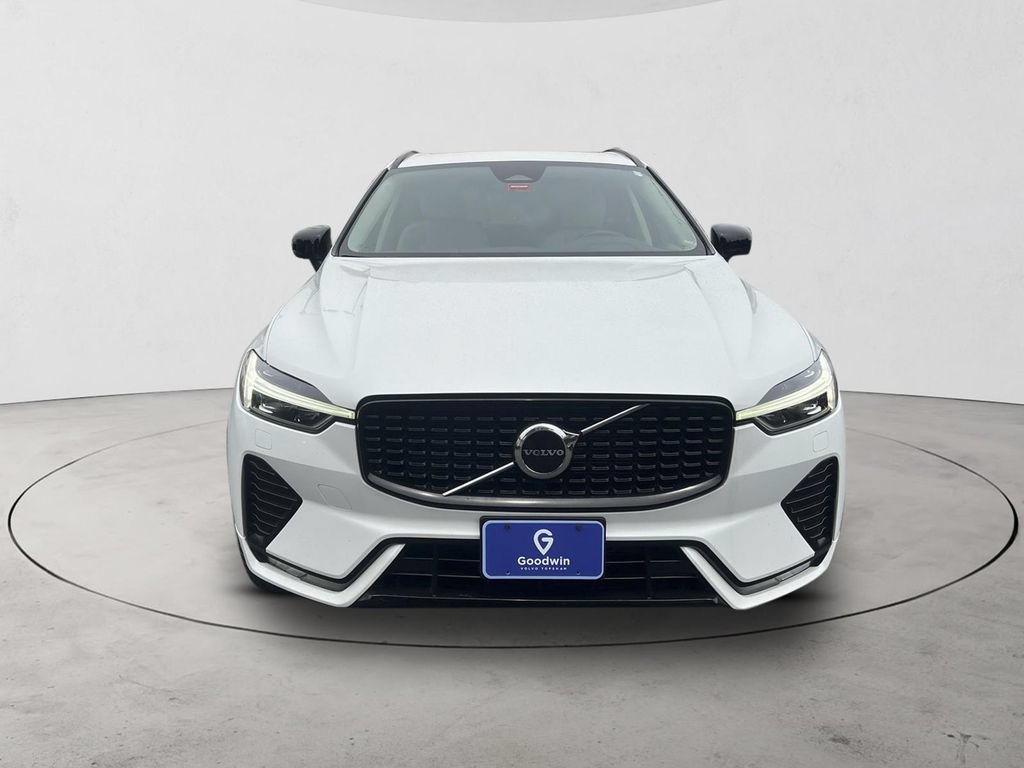 Certified 2024 Volvo XC60 B5 Core w/ Protection Package Premier AWD/4WD image 8