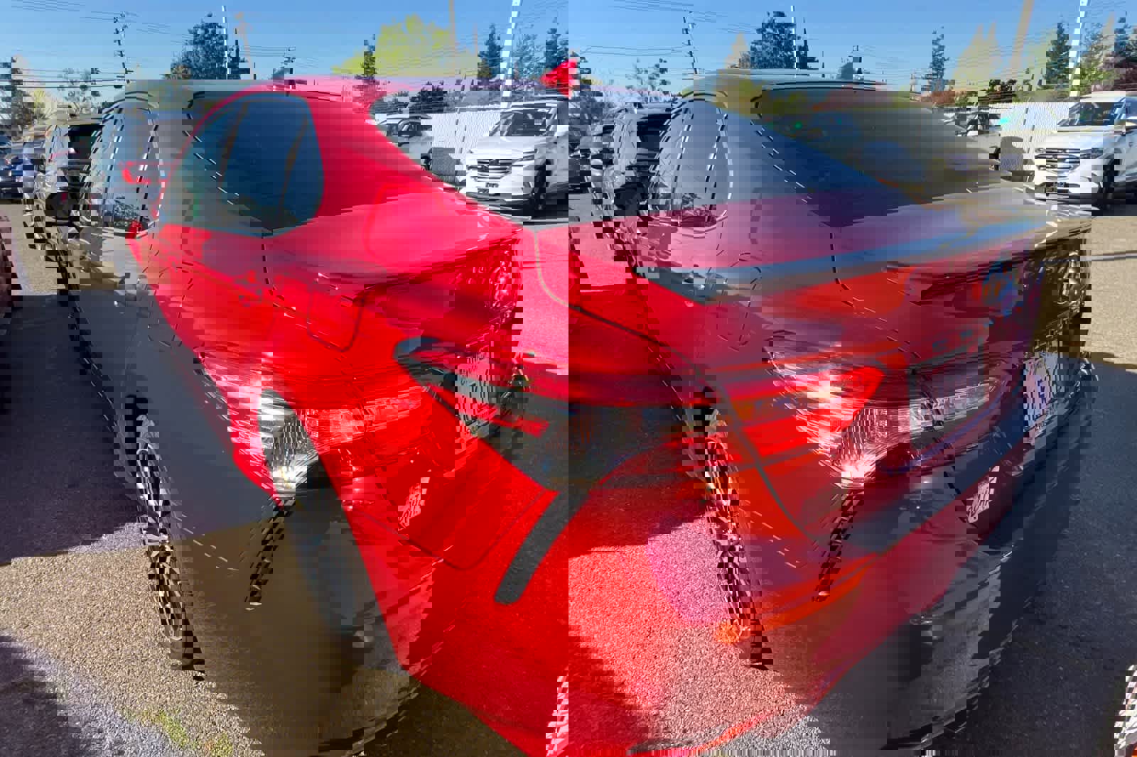 Used 2019 Toyota Camry SE w/ Sunroof Package image 6