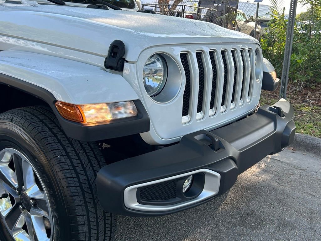 Used 2022 Jeep Wrangler Unlimited Sahara AWD/4WD image 31