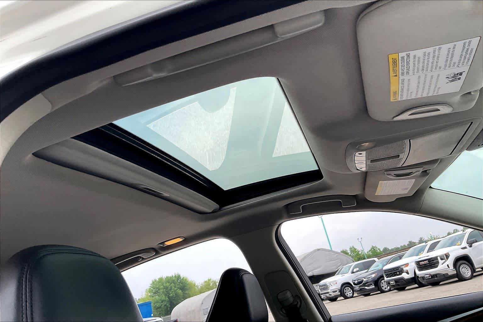 Used 2019 INFINITI Q50 Luxe RWD image 14
