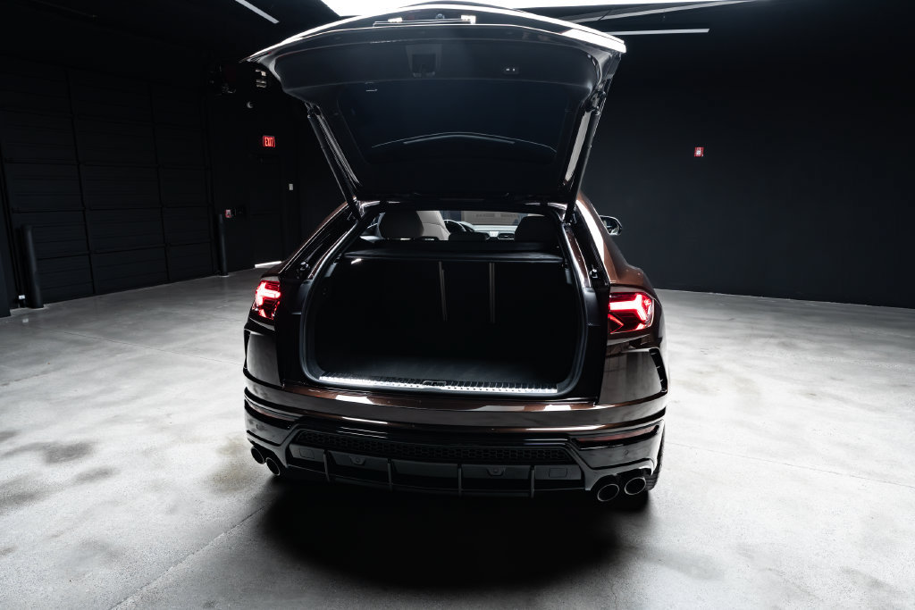 Used 2022 Lamborghini Urus AWD/4WD image 44