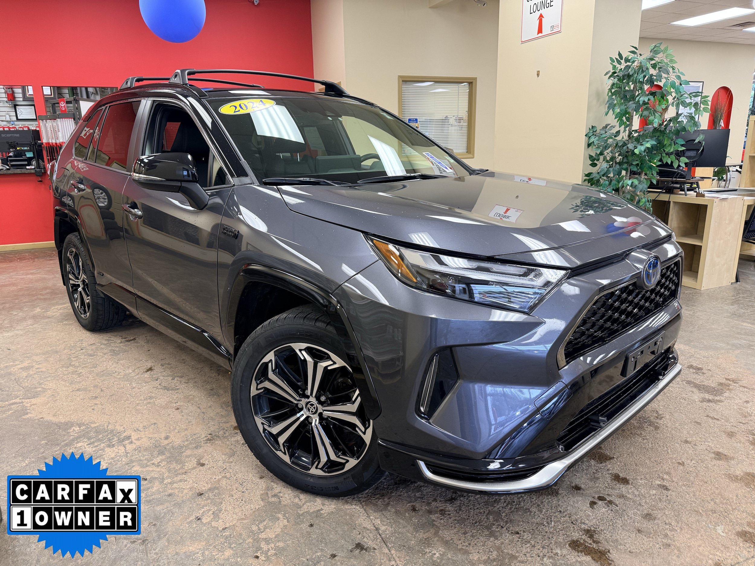 Used 2024 Toyota RAV4 XSE w/ Weather Package AWD/4WD image 1