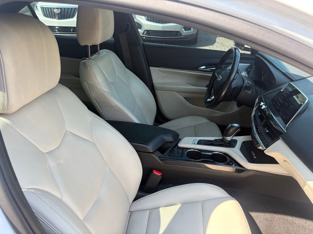 Used 2023 Cadillac CT4 Luxury w/ Sun And Sound Package RWD image 18