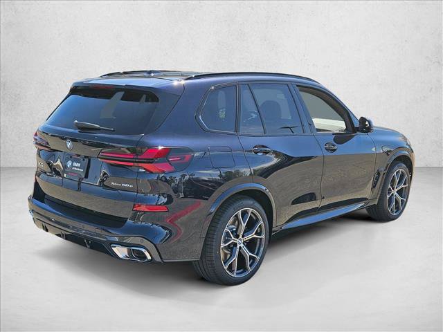 New 2026 BMW X5 xDrive50e w/ M Sport Package AWD/4WD image 2
