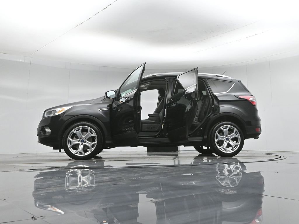 Certified 2017 Ford Escape Titanium w/ Equipment Group 301A image 8