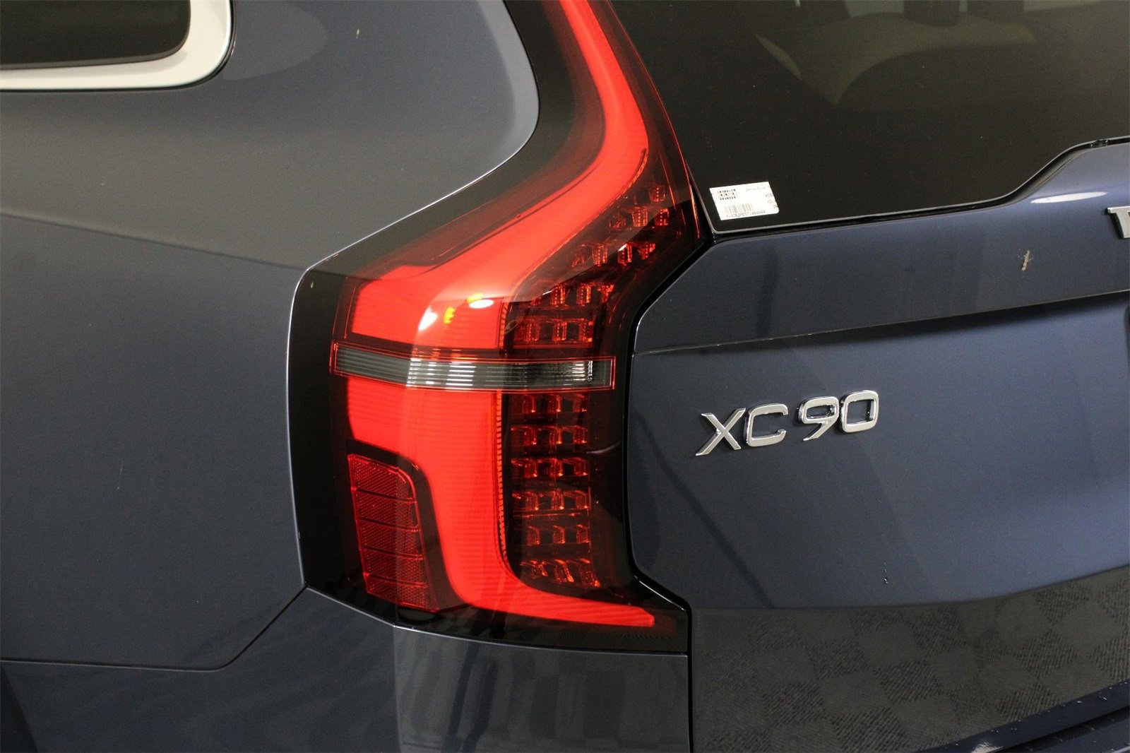 New 2026 Volvo XC90 B6 Plus w/ Protection Package image 15
