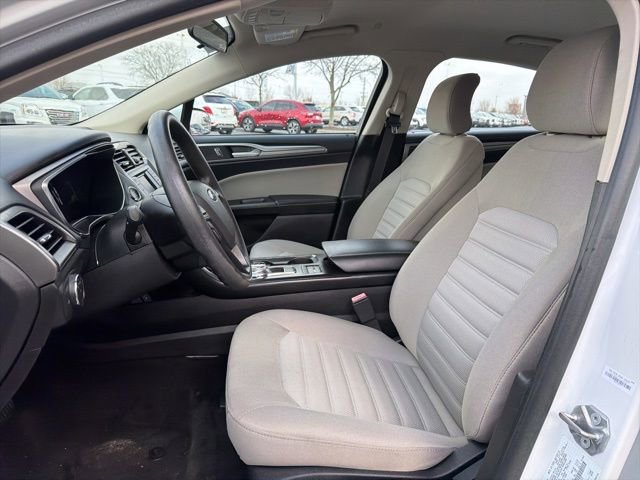 Used 2018 Ford Fusion S image 18