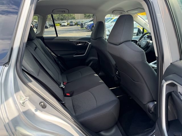 Used 2021 Toyota RAV4 XLE FWD image 18
