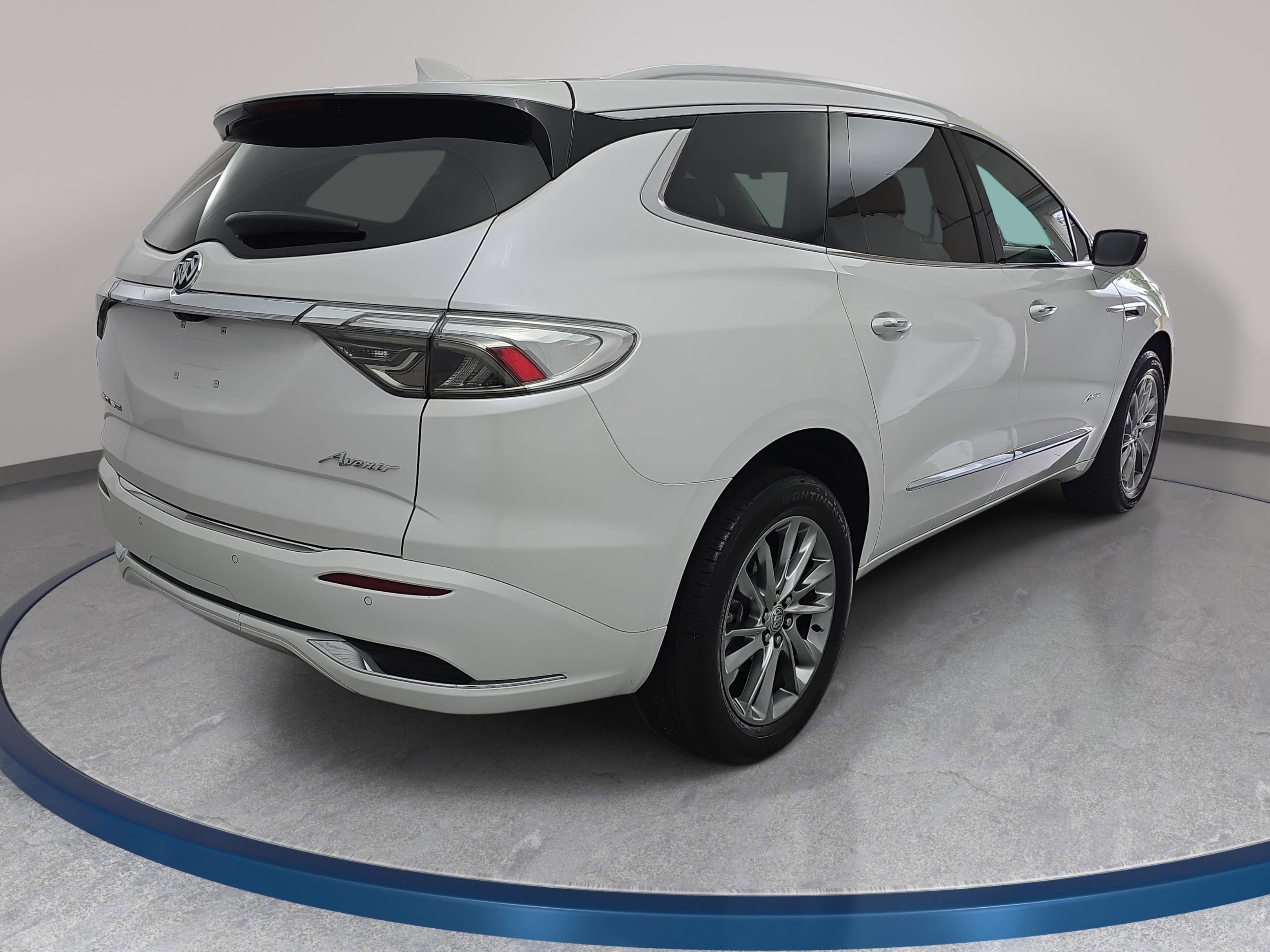 Used 2024 Buick Enclave Avenir w/ Avenir Technology Package FWD image 5