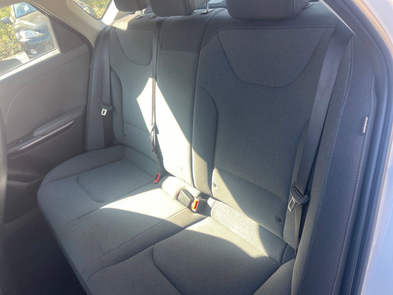 Used 2025 Kia K4 FWD image 33