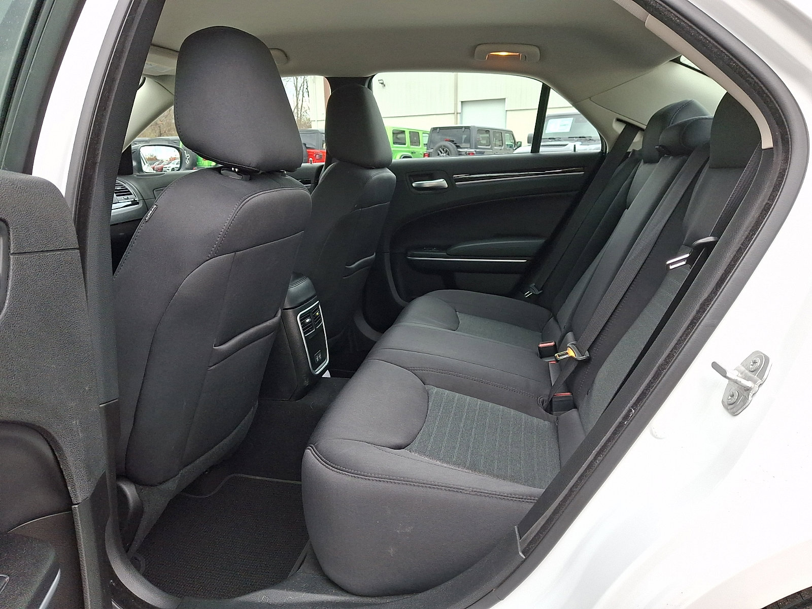 Used 2023 Chrysler 300 Touring w/ Sport Appearance Package image 12