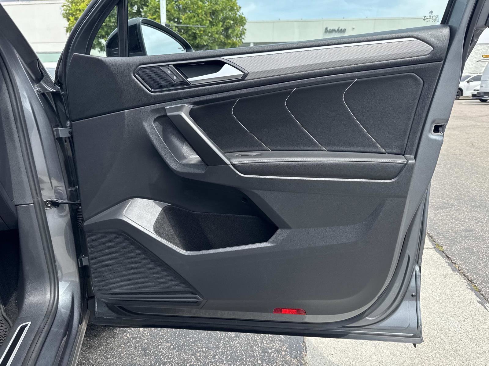 Certified 2023 Volkswagen Tiguan SE R-Line image 30