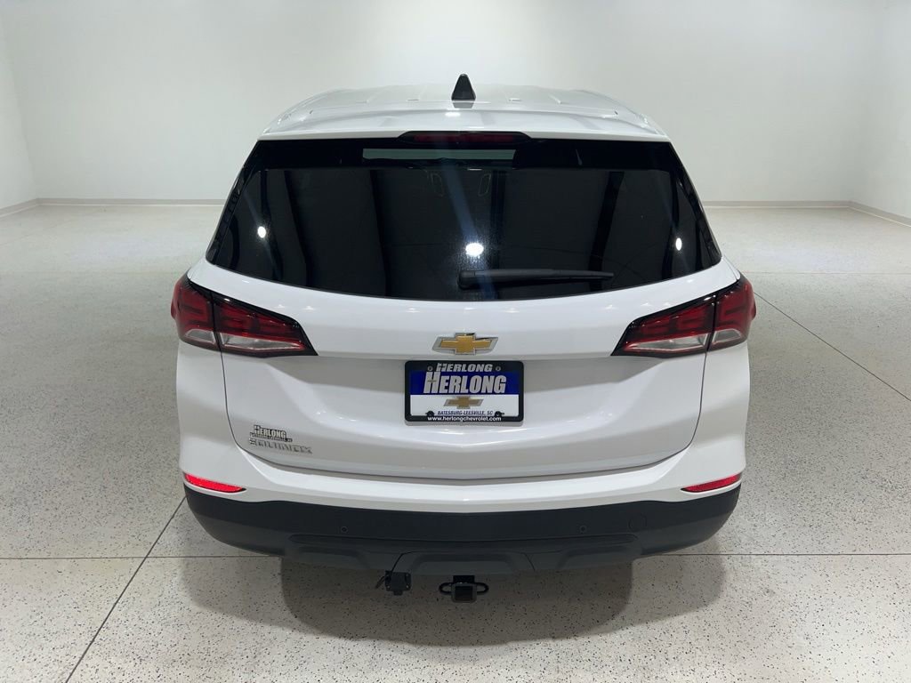 Used 2023 Chevrolet Equinox LS w/ LS Convenience Package FWD image 4