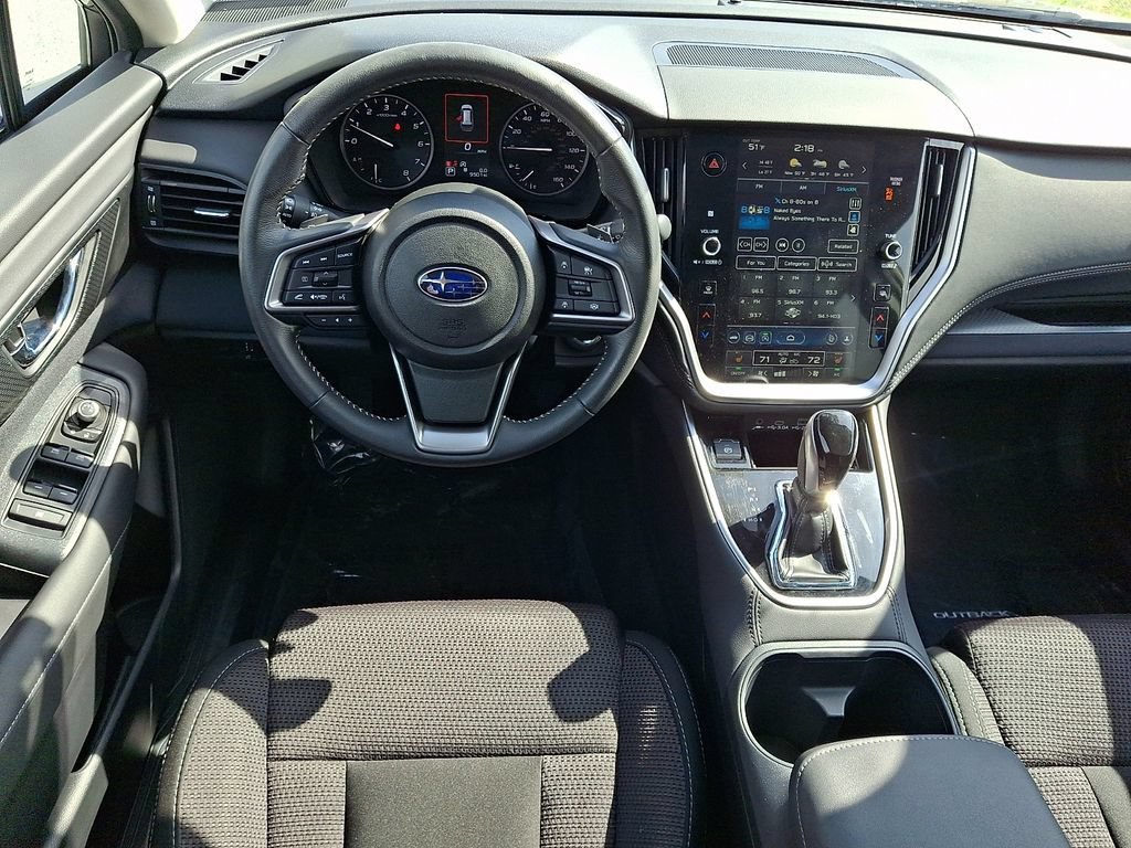 Used 2025 Subaru Outback Premium AWD/4WD image 13