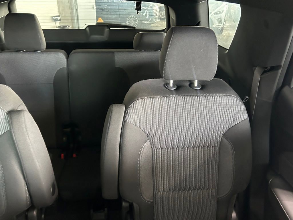 Used 2023 Chevrolet Traverse LT image 14