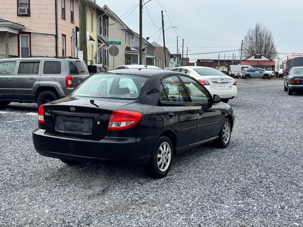 Used 2005 Kia Rio Sedan image 4